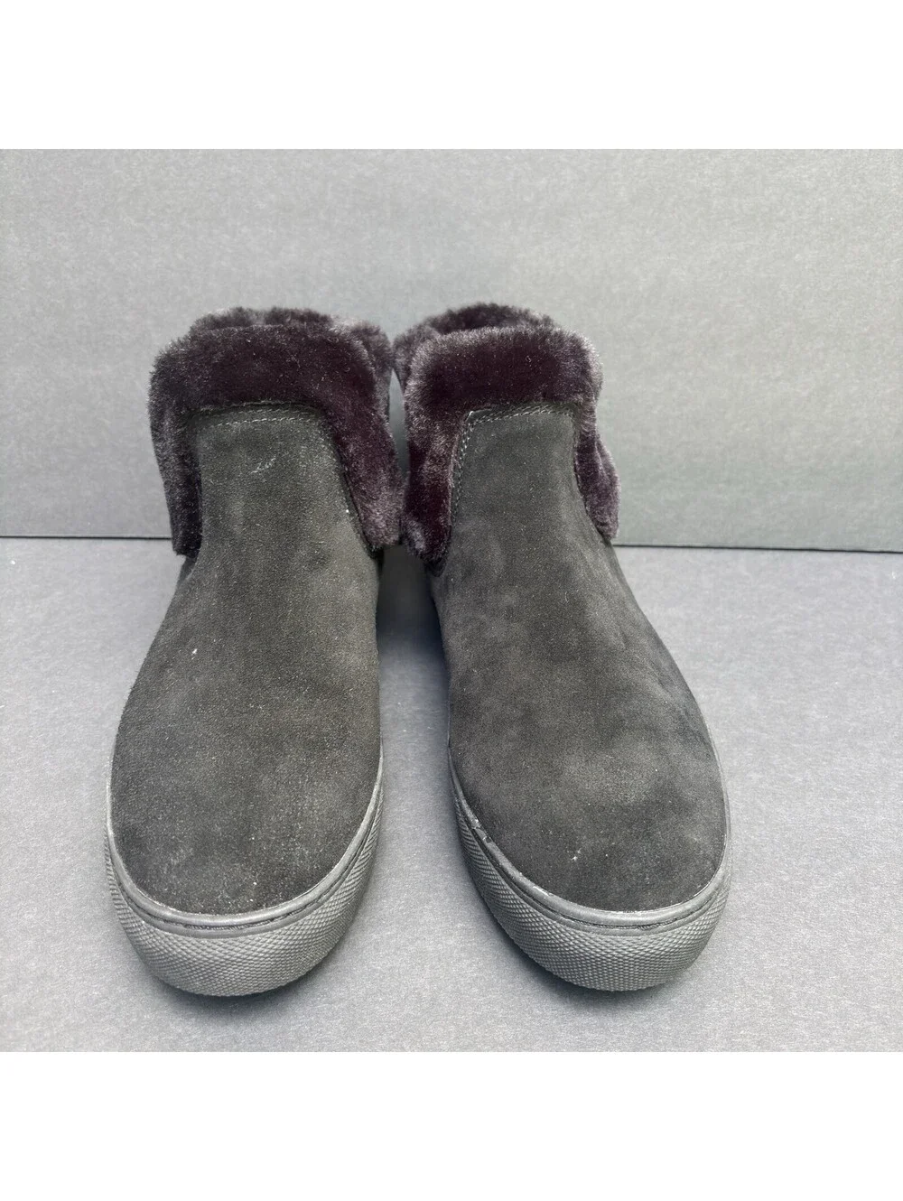 Cougar Duffy Bootie Women’s Size 10 Suede Pull On Faux Fur Trim Ankle Boots